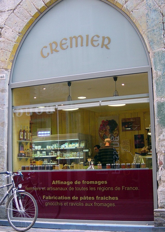 CREMERIE DE LA HALLE à Cahors ( crèmerie Marty ), crèmerie, fromagerie à Cahors