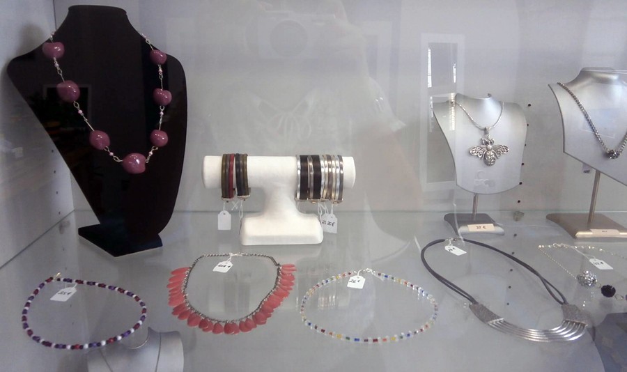 LES PERLES DE PAULINE à Cahors, boutique de perles et de bijoux en perles à Cahors.